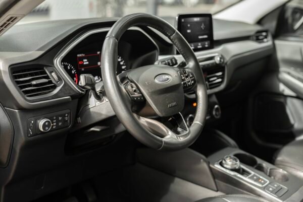Ford Escape - Image 3