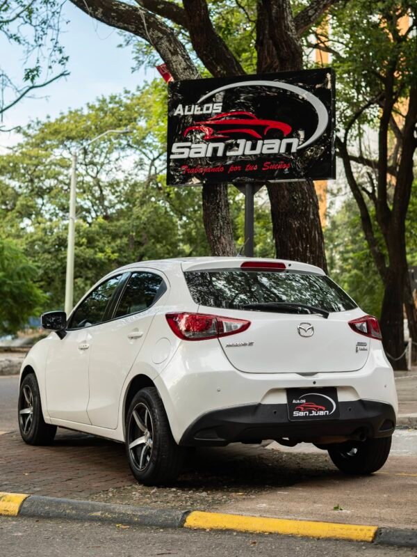 Mazda 2 Touring - Image 4