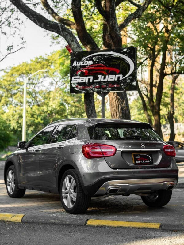 Mercedes GLA200 - Image 2