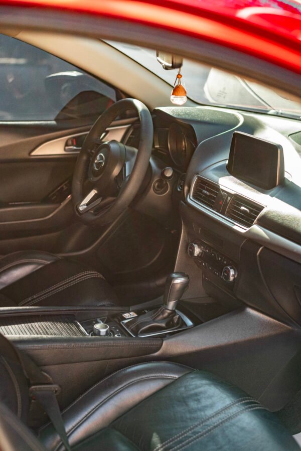 MAZDA 3 TOURING - Image 4