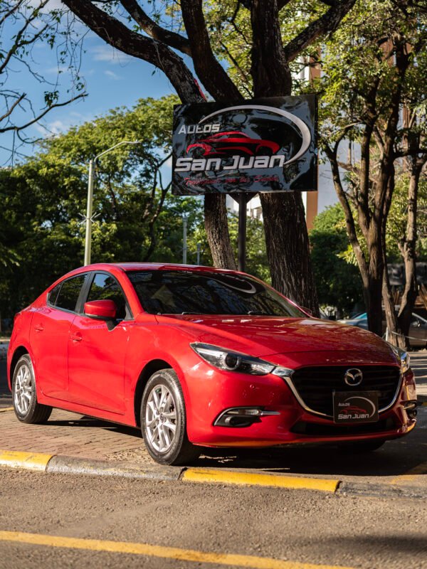 MAZDA 3 TOURING