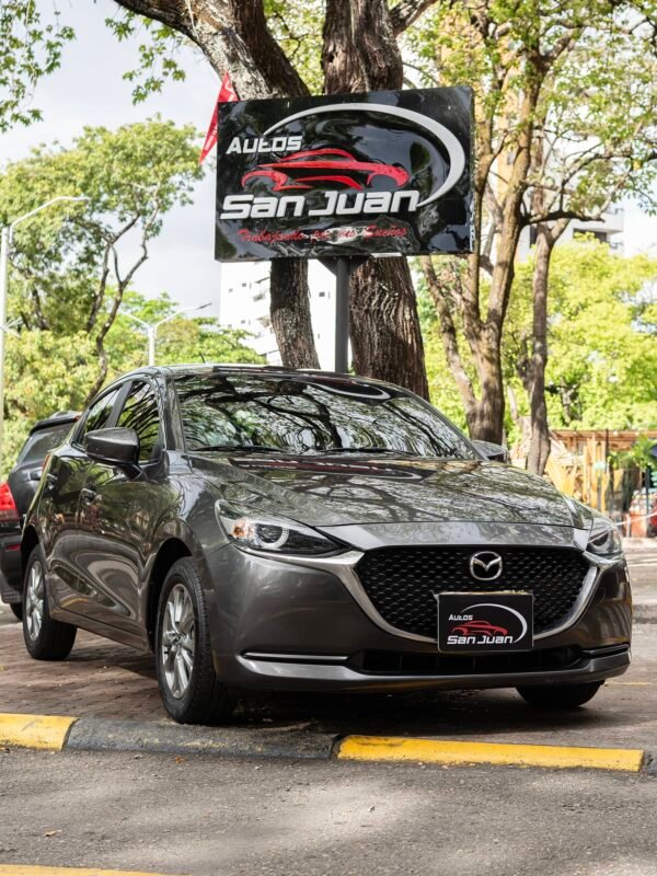 MAZDA 2