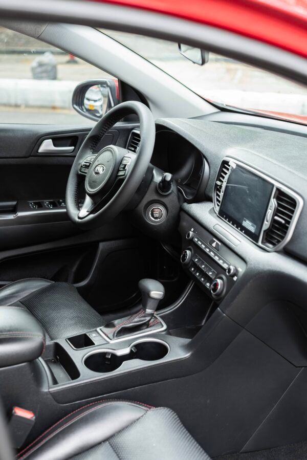 KIA SPORTAGE EMOTION - Image 2