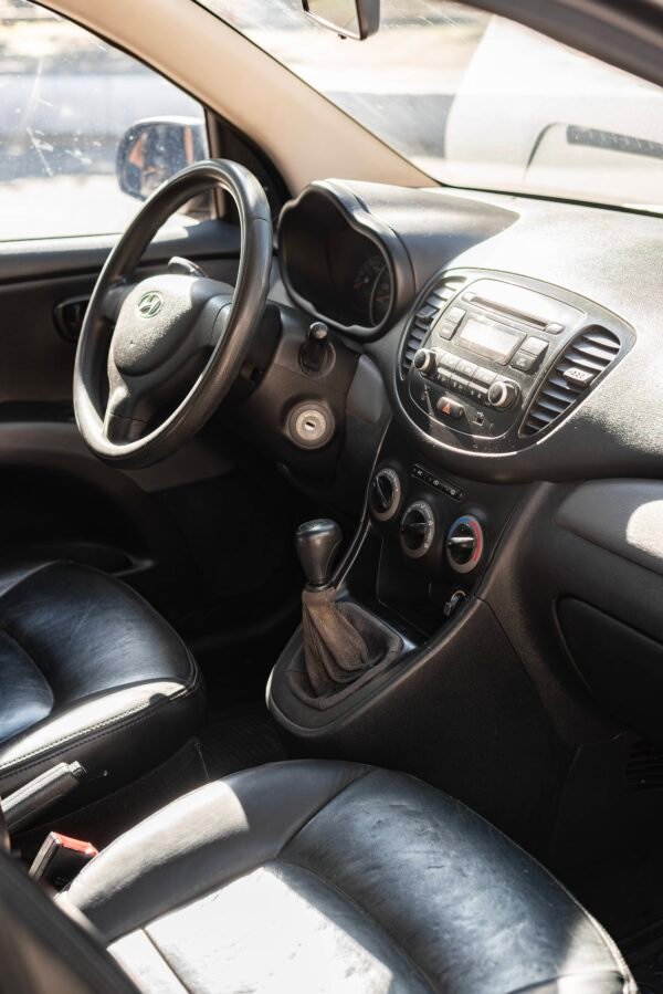 HYUNDAI I10 - Image 2